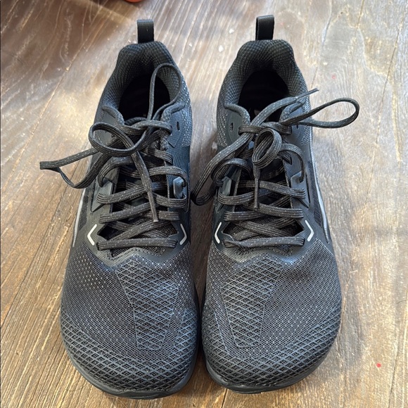 Altra Shoes - NWOT Altra Women’s Black Running Shoes Size 8